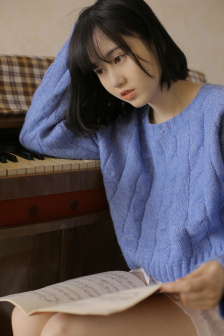 国产演绎沙发花裙子
